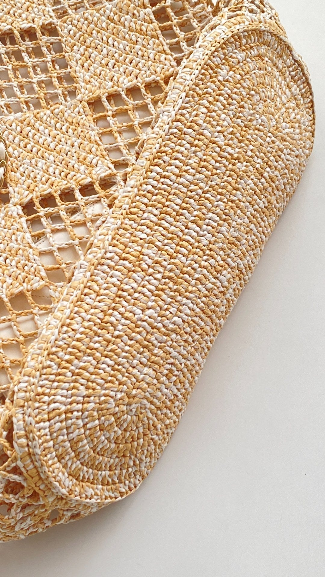 CC Beach Tote 52 Beige Raffia - Product Image 2
