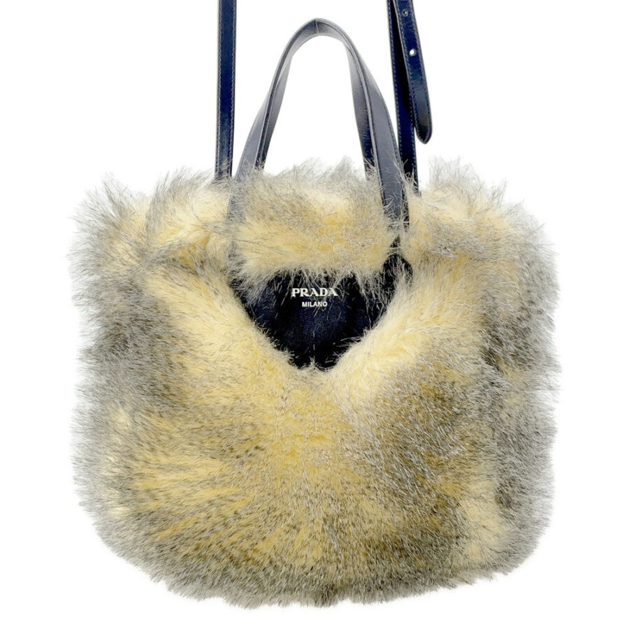 Prada handbag black – front view