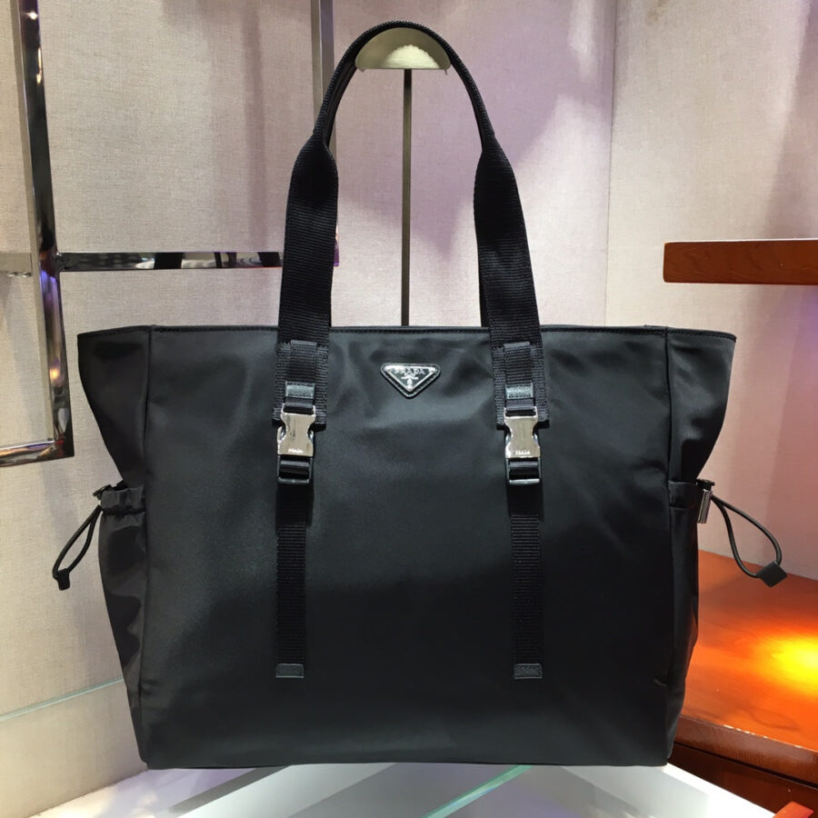 Designer handbag black – front view