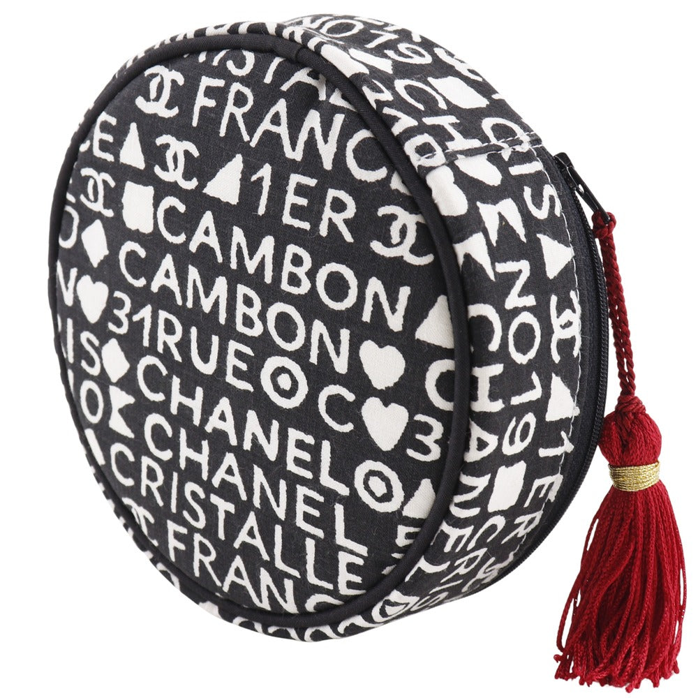 Chanel Pouch bag – front view