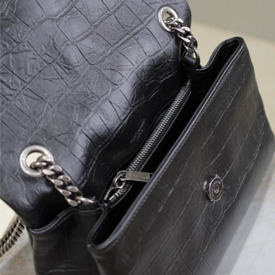 Louis Vuitton handbag black – front view